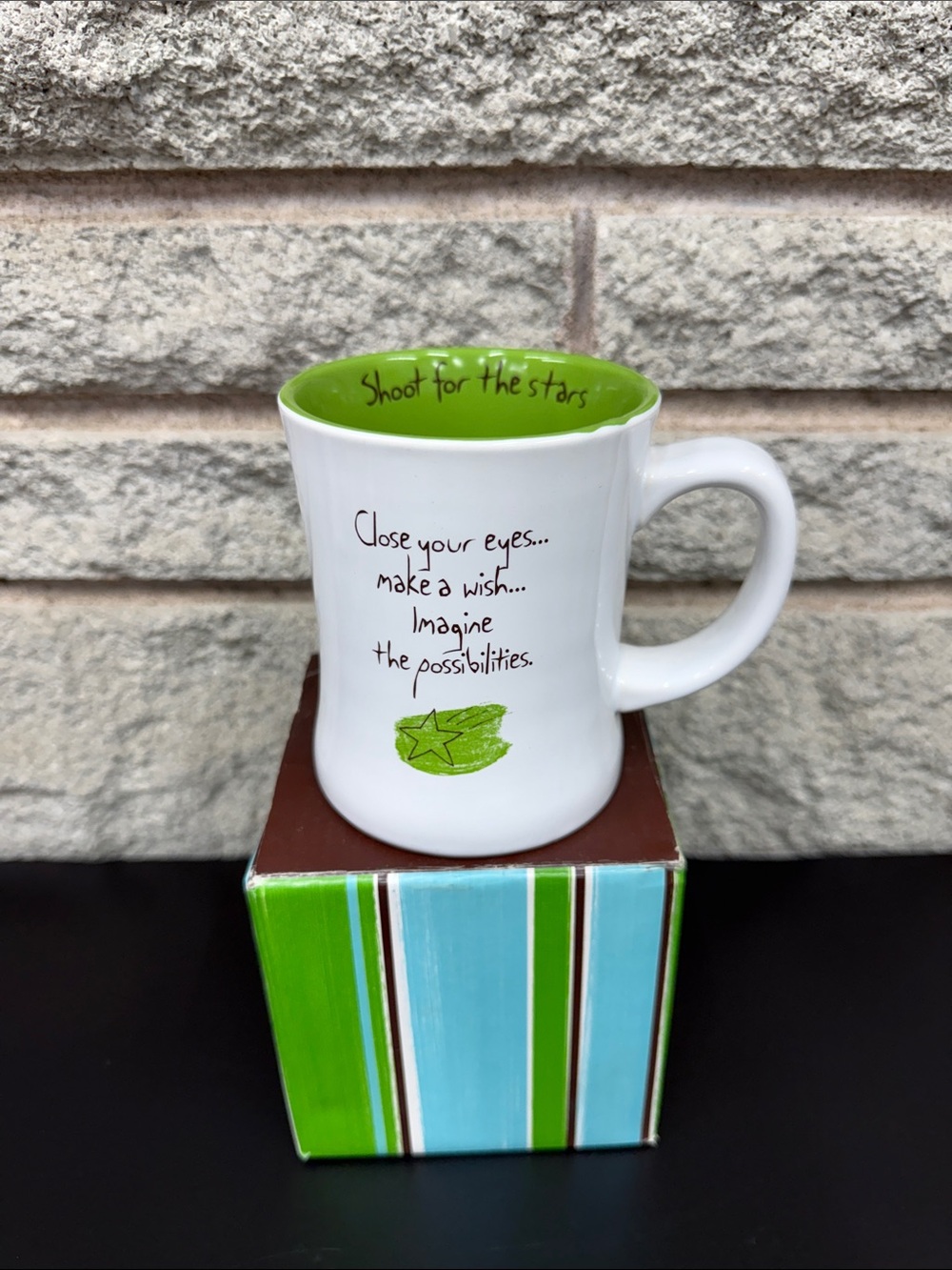 Inspirational Green-Accent Ceramic Mug - 'Shoot for the Stars'